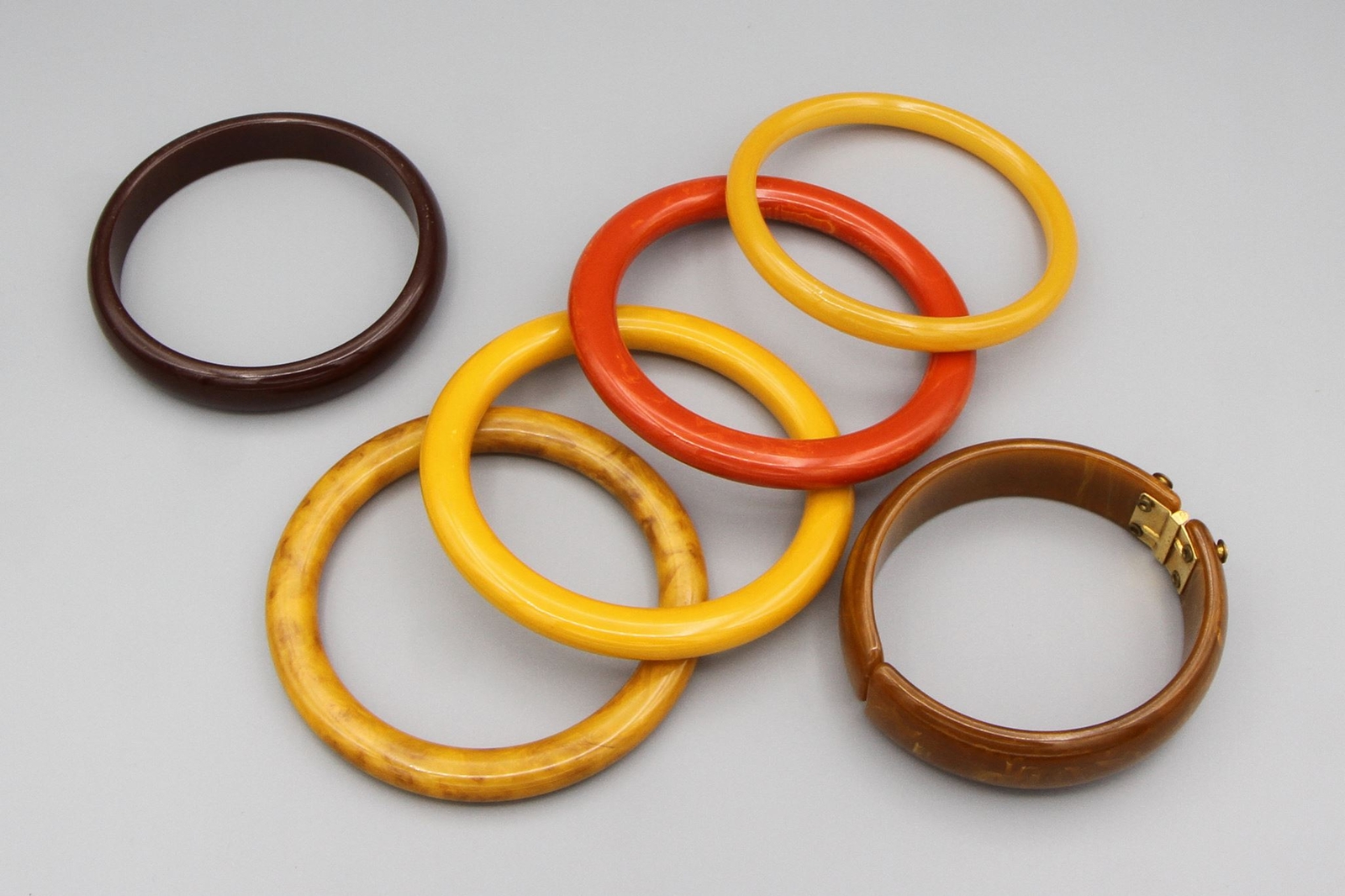 Vintage Stackable Bangle Bracelet, Yellow Bakelit… - image 7