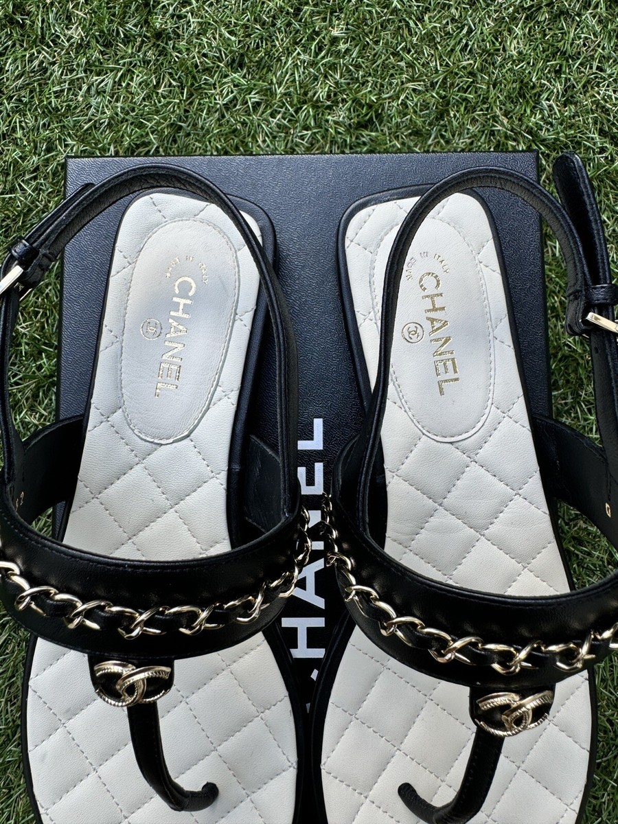 【可愛い足もとで♪】CHANEL CCロゴ サンダル CHANEL CC LOGO BLACK OPEN TOE THONG CHAIN LEATHER FLAT SHOES