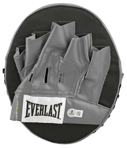 Floyd Mayweather Jr TMT, 50-0, $$$ Signed Everlast Target Mitt BAS #BP00972 - Picture 4 of 4