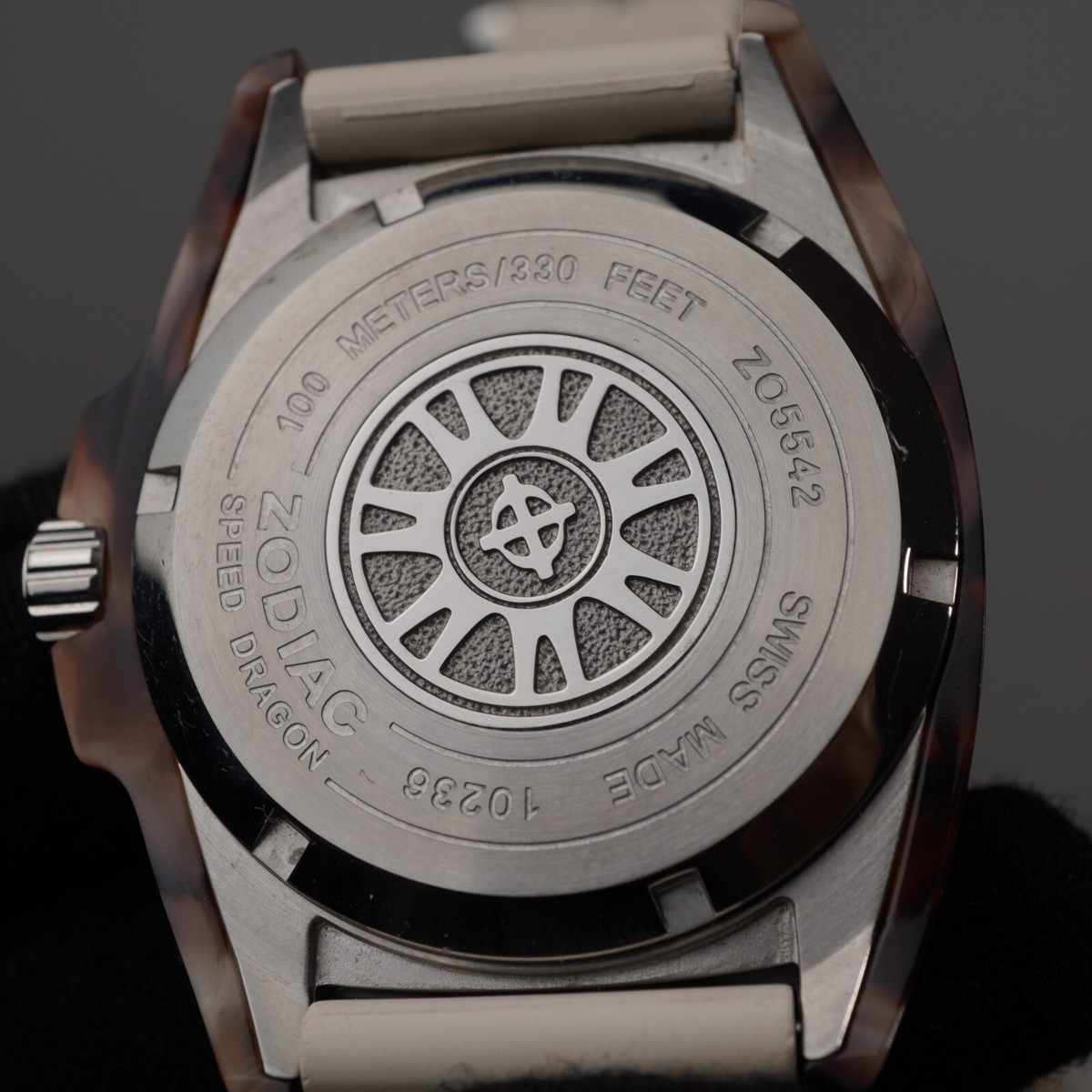 Zodiac ZO5542 speed dragon Swiss watch tortoise shell MoP 41mm 