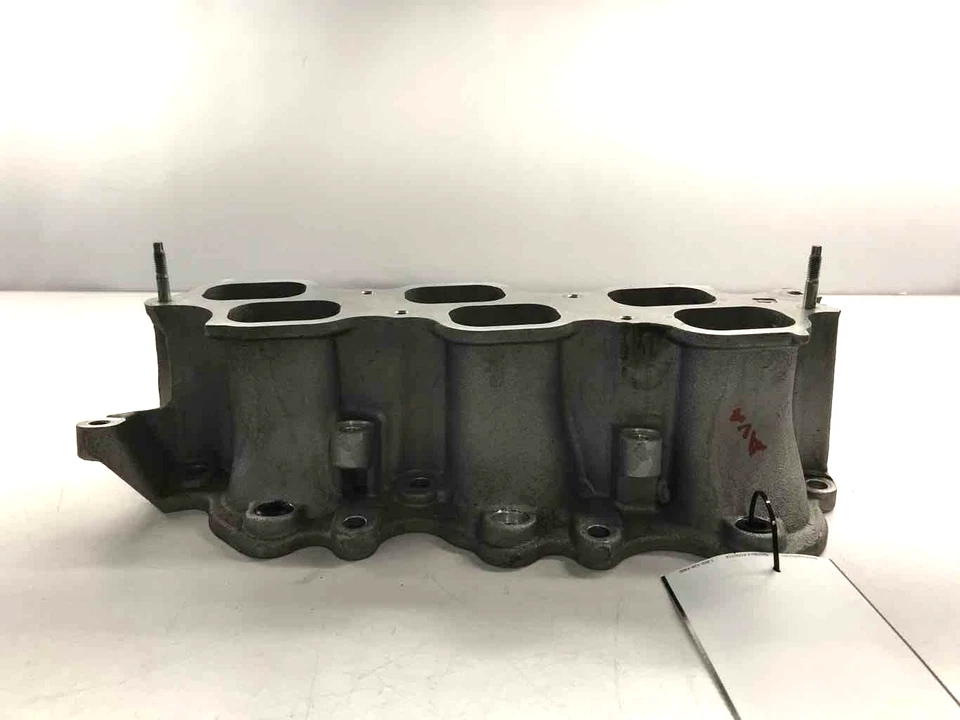 Colector de admisión del motor Toyota Avalon 2006-2018 3,5 L usado Foto 3 de 4