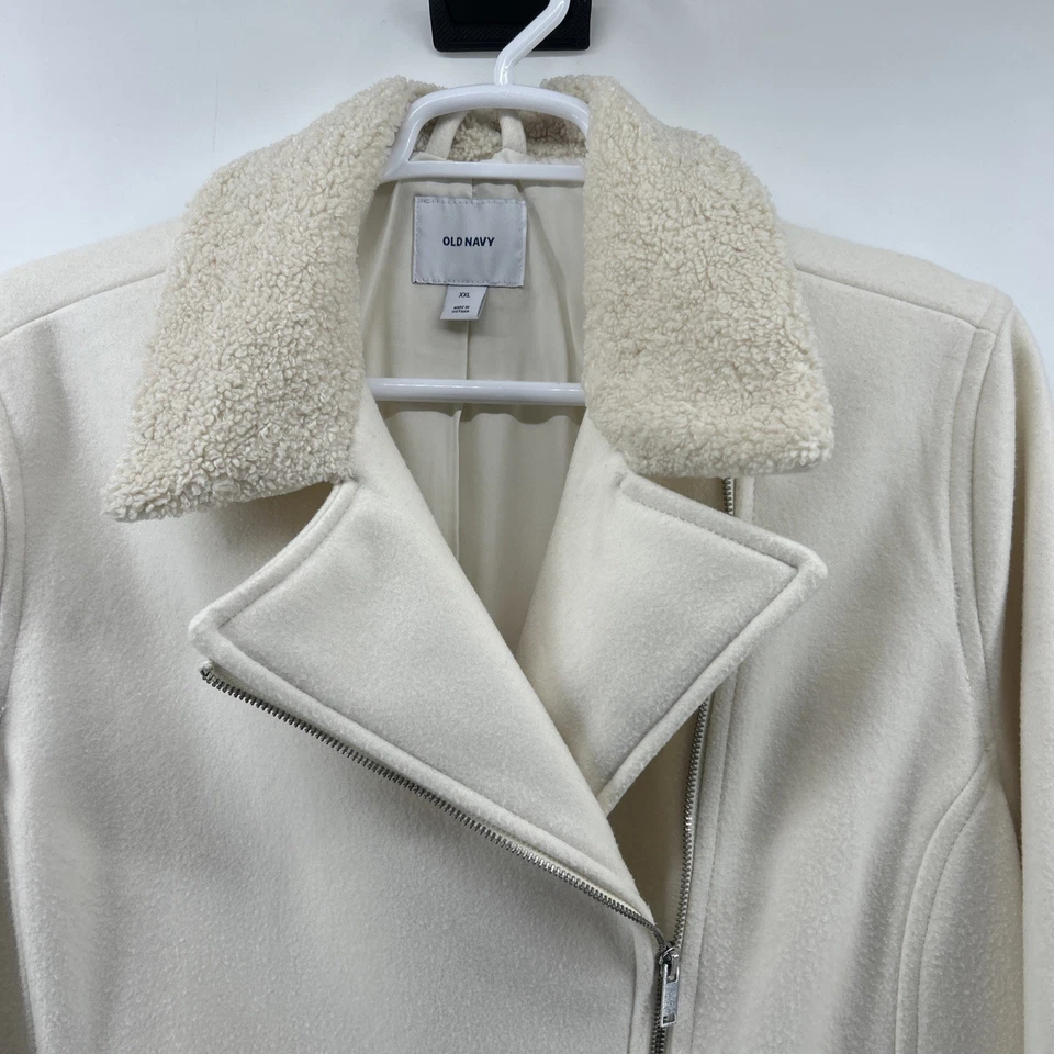 Old Navy Coat Jacket Women’s XXL Plus 2XL Winter White Wool Blend Zip Faux Fur - Image 3 of 4