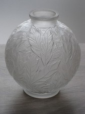 Vase Glas Art Deko Jugendstil Pressglas mattiert satiniert Blätter Lalique Stil