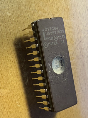 D27C64 - Intel  64K (8Kx8) UV Erasable EPROM 14-CerDIP PGM-12.5V - PROGRAMMED.