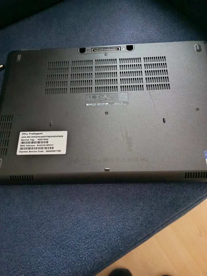 Notebook Dell Precision 3510 - 512GB - QuadCore 2,7GHz - 32GB RAM - Sehr gut - Bild 4 von 4