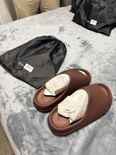 Men's Brown Slide Sandals Slip On Synthetic Solid Logo YS-01 Size 7 M