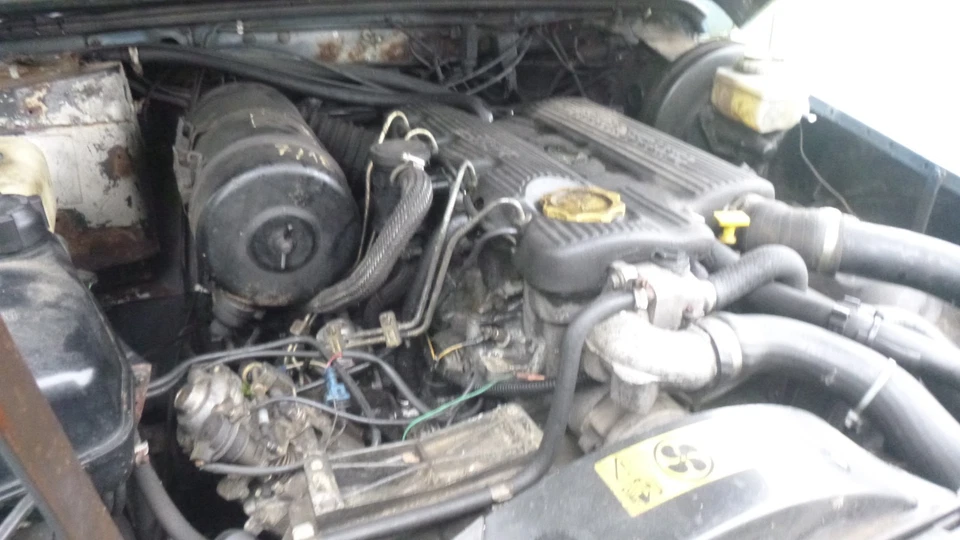 Land Rover Defender Station 110 LHD 300 Tdi EZ 98 - Bild 2 von 4