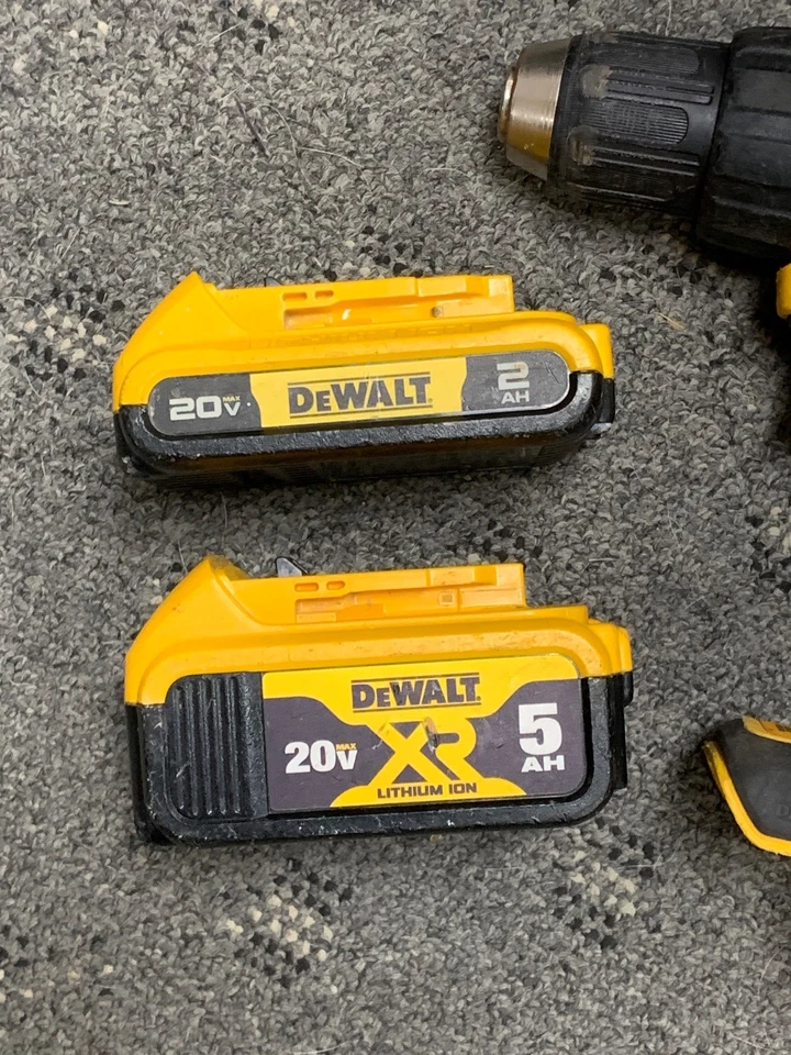 DeWalt 7-Piece Set- Drill Impact Driver Circular Saw Grinder Recip DCK648D2 - Image 2 of 4