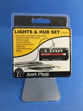 Woodland Scenics JP5700 Lights & Hub Set of two C-7 surplus model railroad items