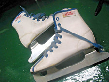 LAKE PLACID GIRL'S DOUBLE  RUNNER  ICE SKATES No. 550  SIZE  12