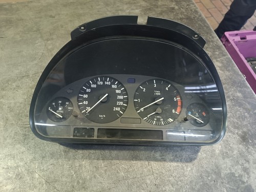 Original BMW 530d E39 Kombiinstrument Tachometer Tacho 8370086