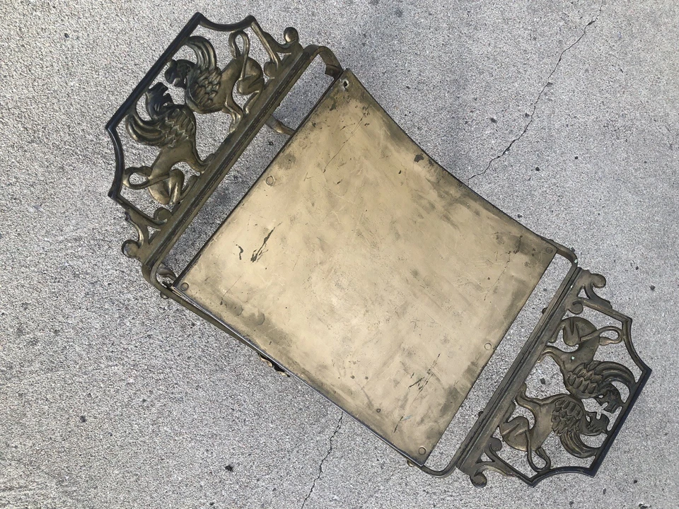 Taburete de banco Oscar Bruno Bach estilo hierro inspirado en Art Deco motivo grifo Foto 4 de 4