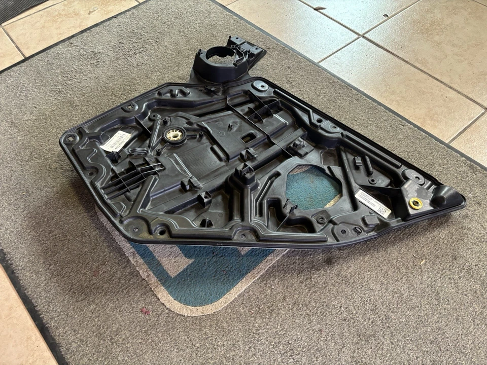 Dodge Charger/Chrysler 300 2011-2023 conjunto regulador ventana trasera pasajero derecho Foto 3 de 4