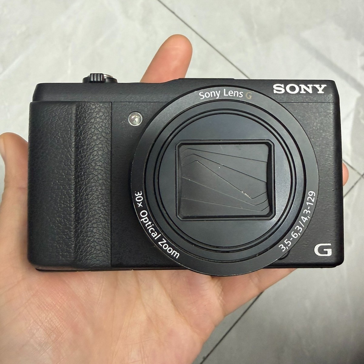 ソニー　SONY Cyber-shot DSC-HX60V Sony Cyber-shot DSC-HX60V/ HX60 Digital Camera 20.4 MP 30x Optical