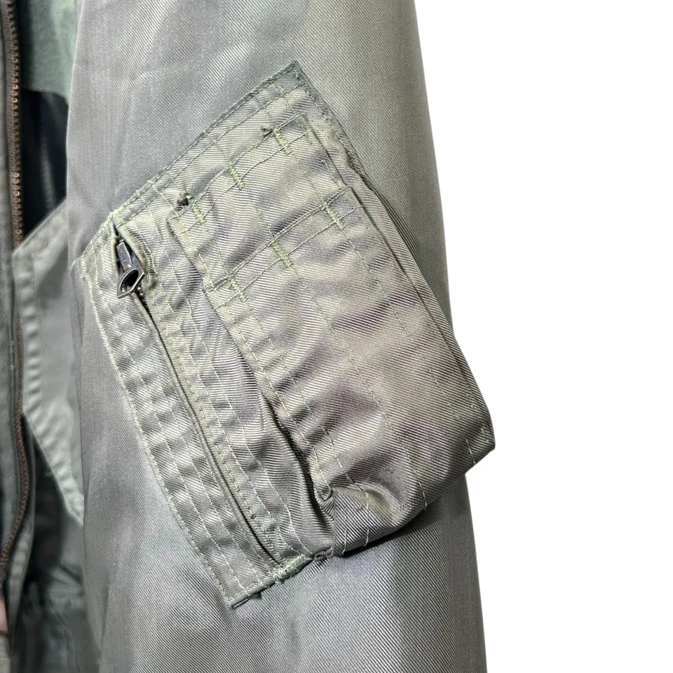 Chaqueta de bombardero Scovill Flight para hombre Royal NAVY Tomcat JetVistol Sea Harrier LEER Foto 4 de 4