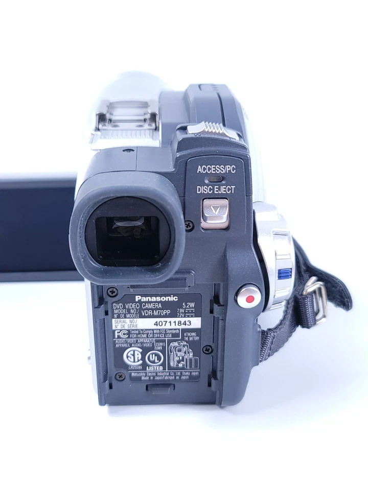 Read - Panasonic VDR-M70 Camcorder Silver As is For Parts Or Repair / POWERS ON - Image 4 of 4