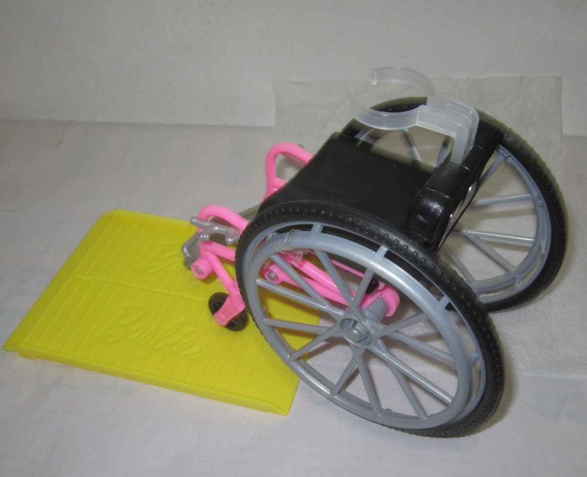 Barbie Fashionista made-to-move Wheelchair Ramp for OOAK DIY