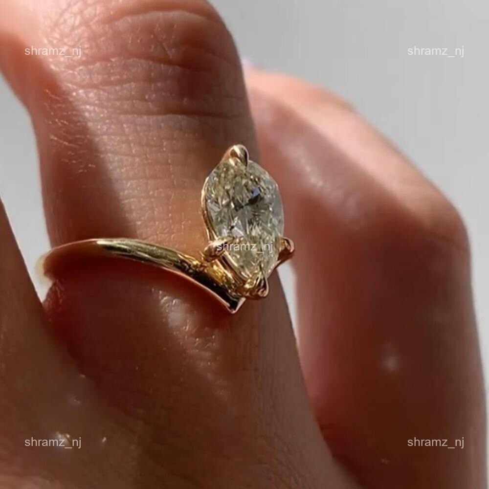 April Diamond 18K Yellow Gold Mothers day Anniversary New Solitaire ...