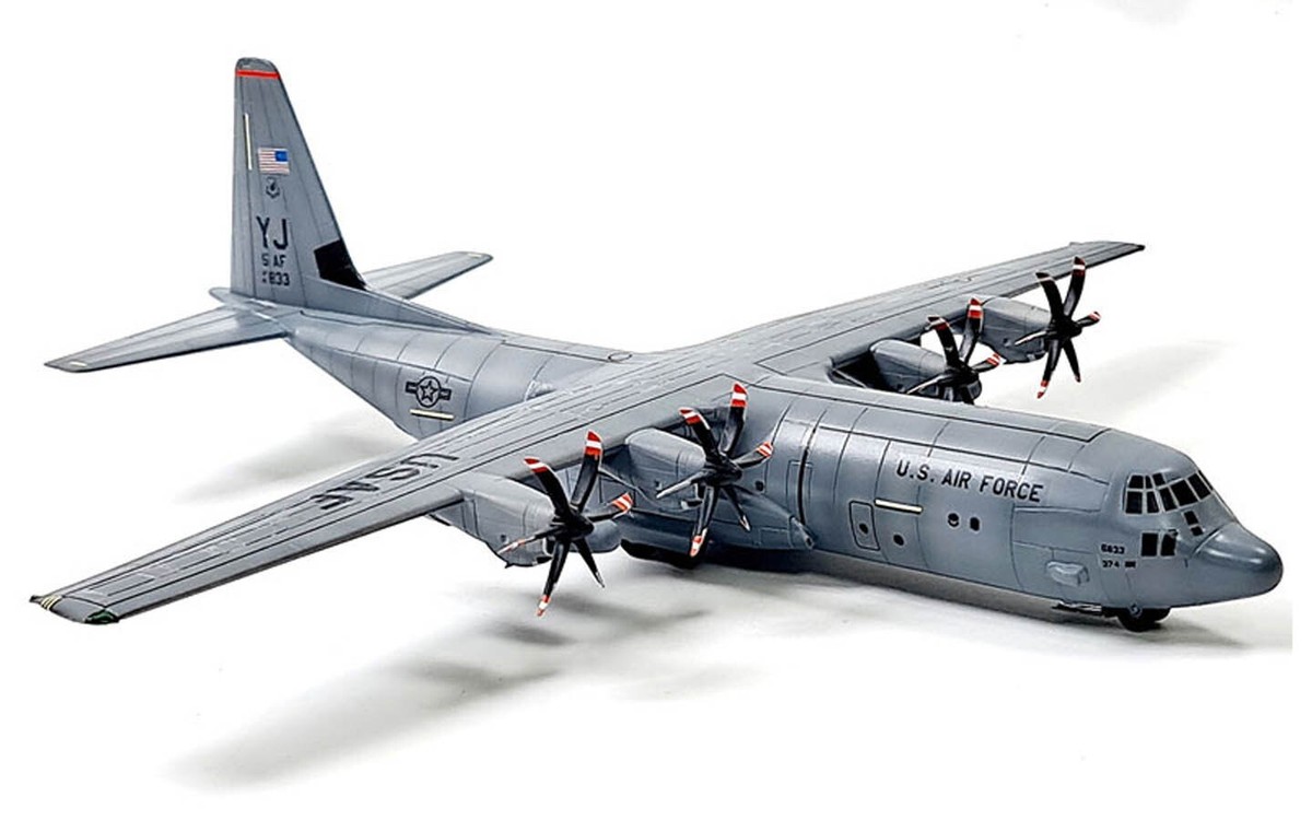 C-130 C-130J-30 Super Hercules USAF 1/144 Scale Plastic Model Kit
