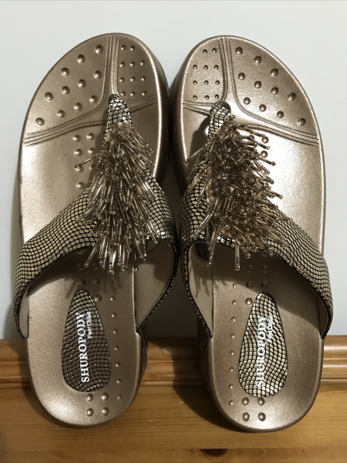 Shuropody Foot Clinic size 3 rose gold toe post sandals NEW | eBay