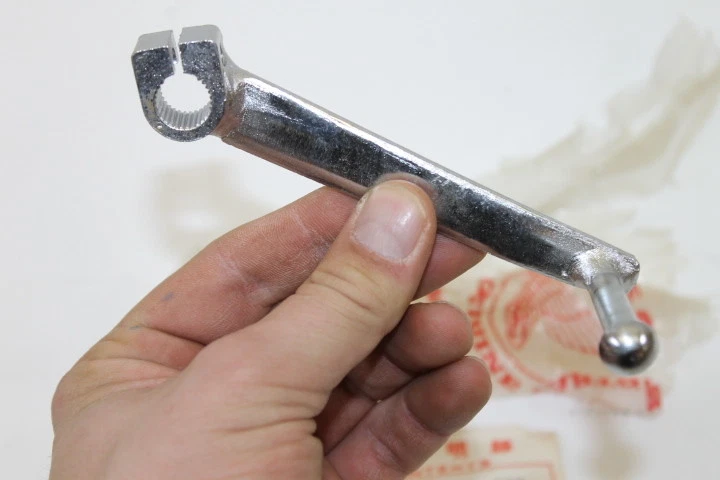 NOS HONDA 1974-1976 MT125 ELSINORE GEARSHIFT PEDAL PART# 24700-361-000 - Image 3 of 4