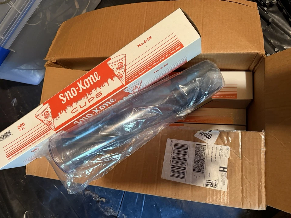 Dispensador de tazas Sno-Kone + 1000 tazas medalla de oro 6-SK 6 OZ cono de nieve lote de concesión Foto 2 de 4