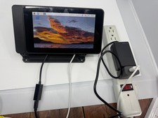 Raspberry Pi 4B Ram 4gb - 7" Touch Screen and Best Case