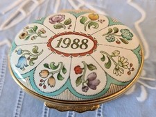 Halcyon Days Floral  Enamel Year To Remember Box 1988  - 5.25cms, Vgc 