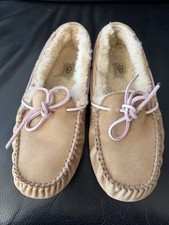 ugg slippers women 10 used