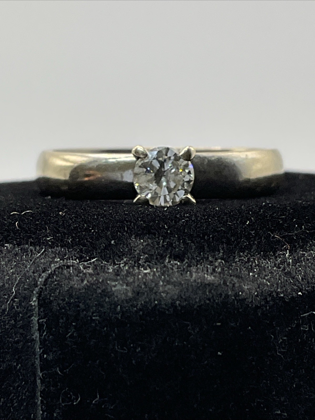 CLASSIC Solid 13K White Gold Solitaire Round Genu… - image 17