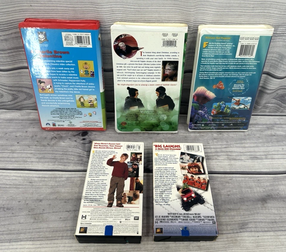 5 VHS TAPES - HOME ALONE CHRISTMAS STORY FINDING NEMO CHARLIE BROWN VALENTINE Foto 3 de 4