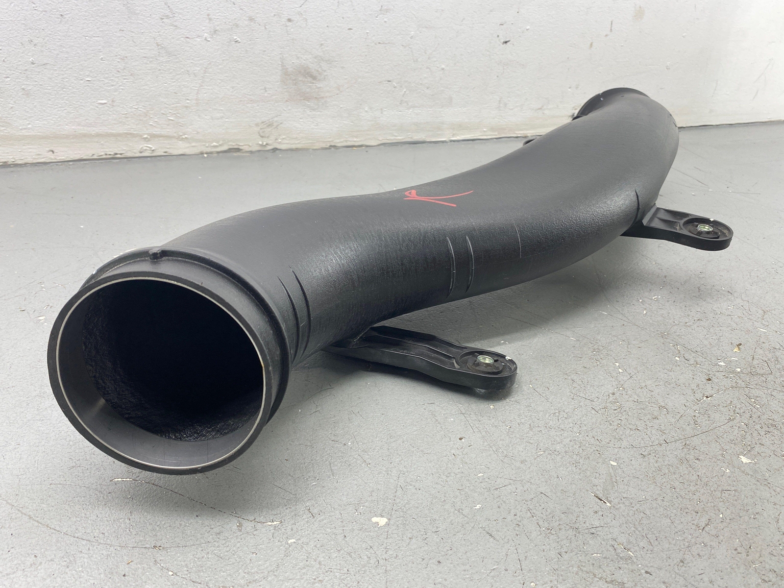 2020-2023 MCLAREN GT REAR RIGHT AIR INTAKE TUBE HOSE PIPE 14FA117CP OEM 2021