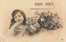 CP HAPPY YEAR LITTLE GIRL SENDS KISS FLOWERS - 13547