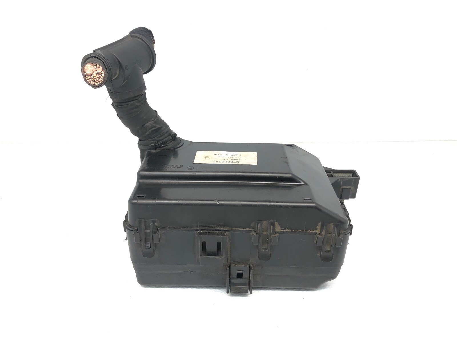 2014-2020 MASERATI QUATTROPORTE ENGINE FUSE RELAY BOX OEM.