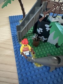 LEGO Pirates: Forbidden Island (6270) Complete