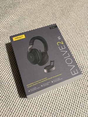 Jabra Evolve2 85 MIT Ladestation Link 390C UC Stereo (UVP 385£) Brandneu