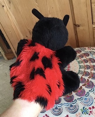 Vintage schwarz rot Marienkäfer Marienkäfer Insekt Handhandschuh Puppe weiches Plüschtier 8 Zoll