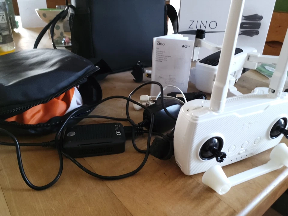 Drohne Hubsan Zino Wie Neu mit Originalverpackung und Bedienungsanleitung - Bild 3 von 4