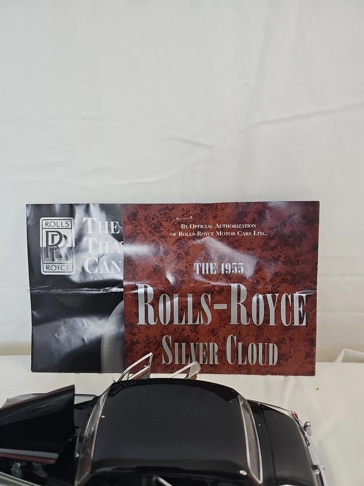Rolls Royce Silver Cloud 1955 plateado/negro a escala 1:24 de Franklin Mint Foto 2 de 4