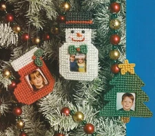 PICTURE ORNAMENTS SNOWMAN STOCKING CHRISTMAS PLASTIC CANVAS PATTERN INSTRUCTIONS