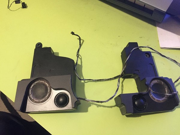 iMac A1311 (Late2009, Mid2010, Early 2011) Speakers Left and Right