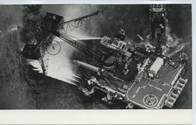 Piper Alpha Ölplattform Katastrophenbrand Nordsee Red Adair MSV Tharos 1988 Vintage Foto