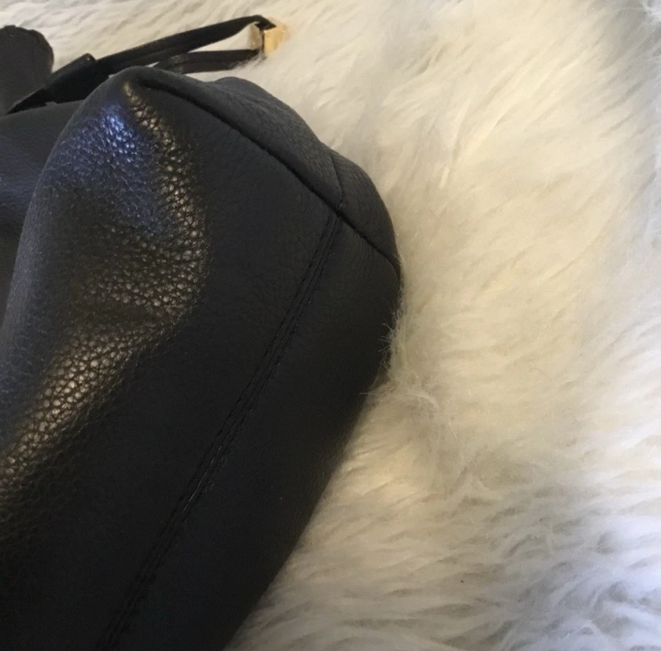 Tory Burch Thea Black Pebbled Leather /Gold  Drawstring Sides Slouchy Bag-FAB ! - Image 4 of 4