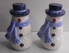 Ceramic Snowman with Hat & Scarf Carrot Nose Salt & Pepper Shakers 4.5"H x 2.5"W