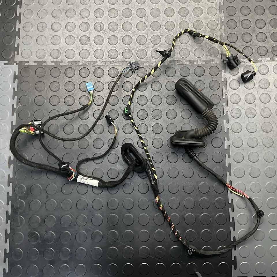 2010-2017 Volkswagen CC Rear Right Passenger Door Panel Wiring Harness OEM - Image 2 of 4