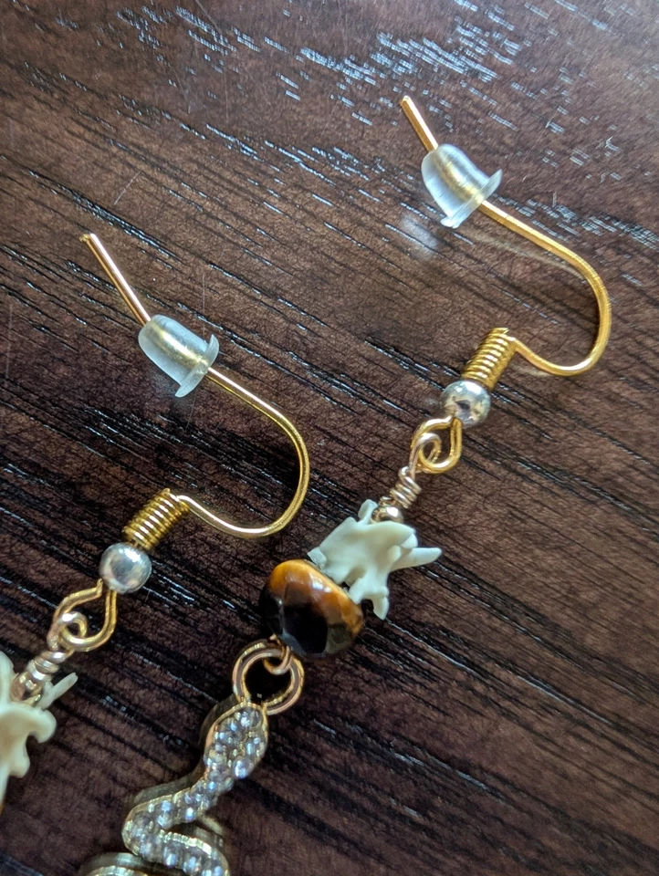 Висячие серьги с гремучей змеей позвонками кошками — ювелирные изделия со змеями — странный подарок - Изображение 4 из 4