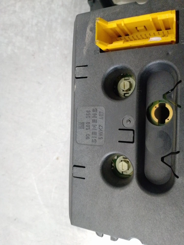 90569356 INSTRUMENTENTAFEL / SIEMENS / 5WK7467 / 4735112 FÜR OPEL VECTRA B BERLI - Bild 4 von 4