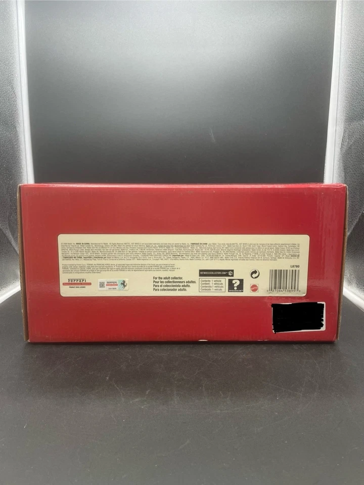 Modellino Ferrari 1:18 Kimi Raikkonen the perfecy race - Immagine 4 di 4