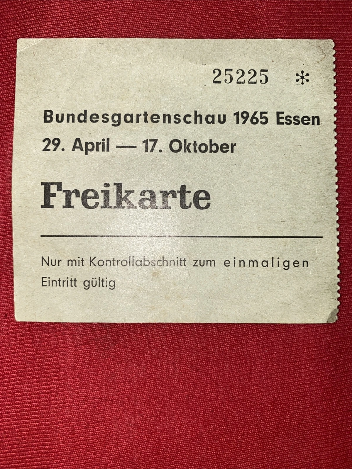 Bild 1 von 2