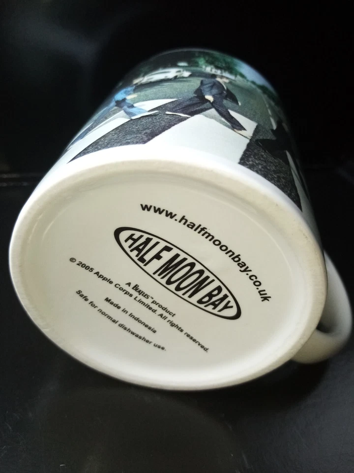 Mug mythique Année 2005 Beatles Abbey Road  Half Moon Bay  A Beatles Product - Photo 3/4